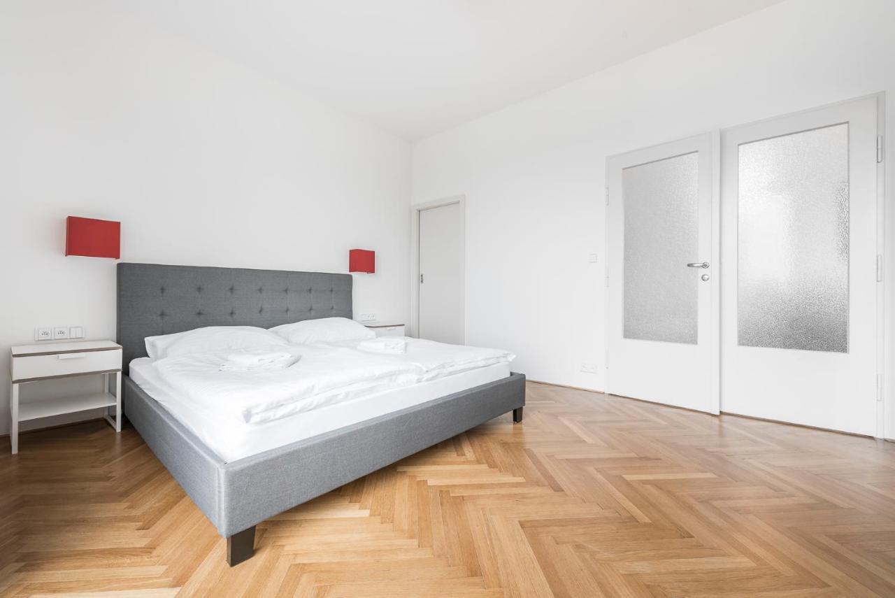 Merkur Apartments Прага Экстерьер фото